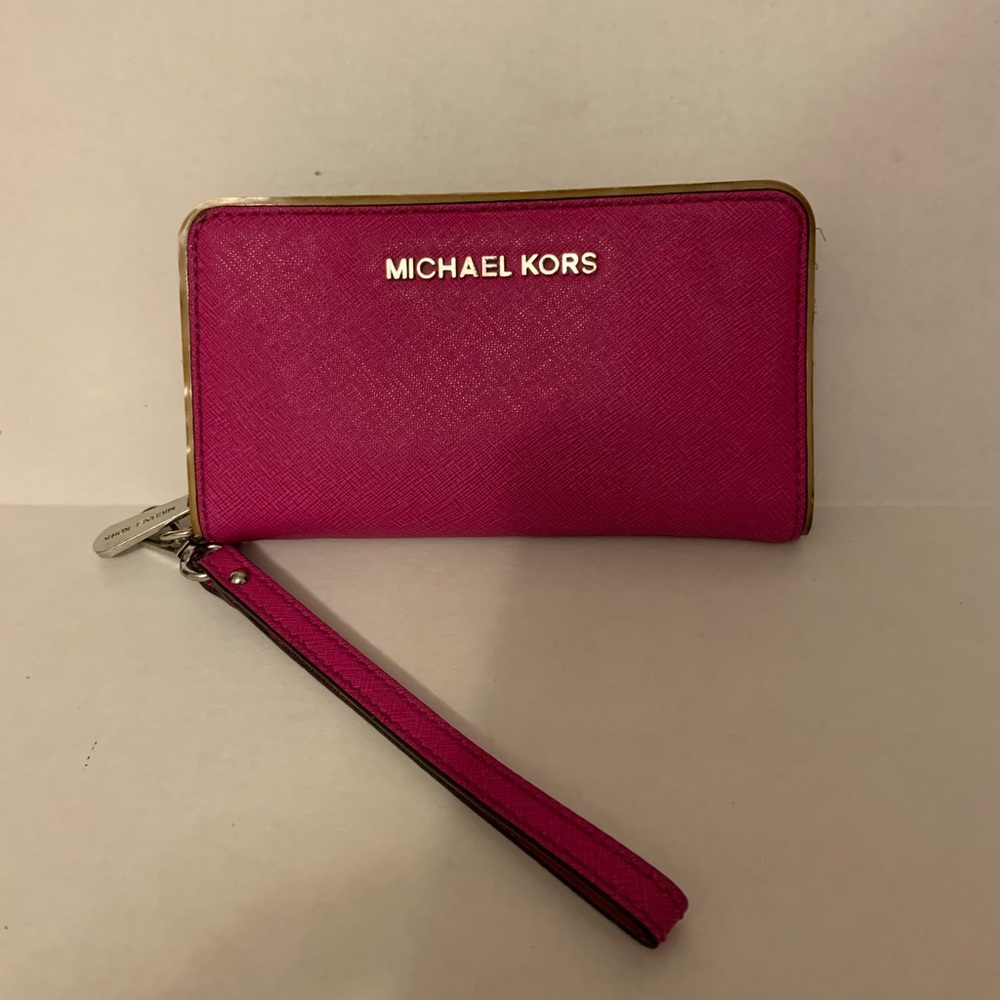 Michael Kors wristlet wallet - Picture 1 of 10